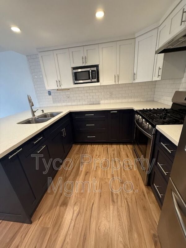 property at 1720 Melrose Ave