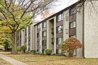 The Glen in Falls Church, VA - Foto de edificio - Building Photo