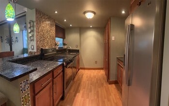 6800 Cypress Rd, Unit 514 in Plantation, FL - Foto de edificio - Building Photo