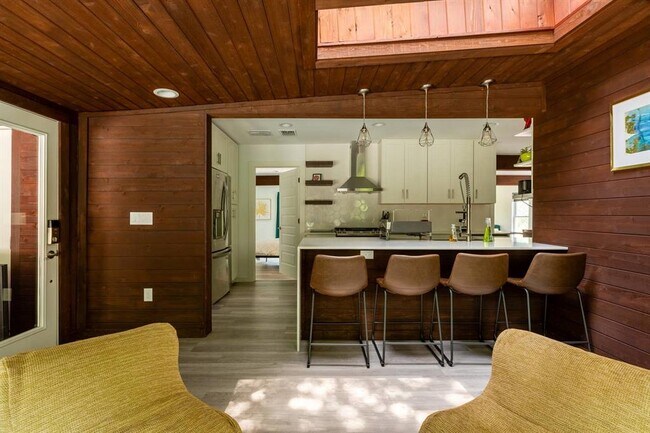 1703 Deerfield Dr in Austin, TX - Building Photo - Building Photo