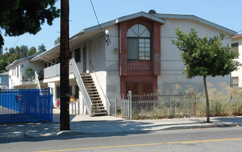 4656 York Blvd in Los Angeles, CA - Building Photo - Building Photo