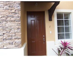 9021-9227 SW 227th St in Cutler Bay, FL - Building Photo - Building Photo