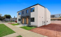 6453-6465 Calhoun Ave in Van Nuys, CA - Building Photo - Building Photo