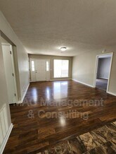 1600 Garden Ln in Cookeville, TN - Foto de edificio - Building Photo