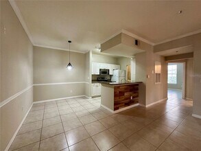 2001 Tizewell Cir, Unit 1509 in Orlando, FL - Foto de edificio - Building Photo