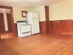 65 Cumberland St in Brunswick, ME - Building Photo - Building Photo