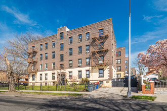 15904 Sanford Ave in Flushing, NY - Building Photo - Building Photo