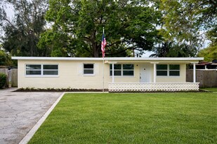 5660 81st Ave in Pinellas Park, FL - Building Photo