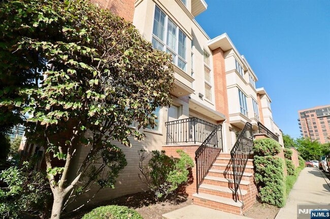 property at 11 Washington Pl