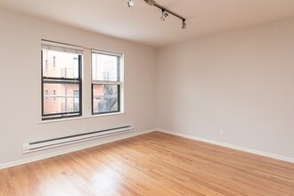 2837 W Palmer St in Chicago, IL - Building Photo - Building Photo