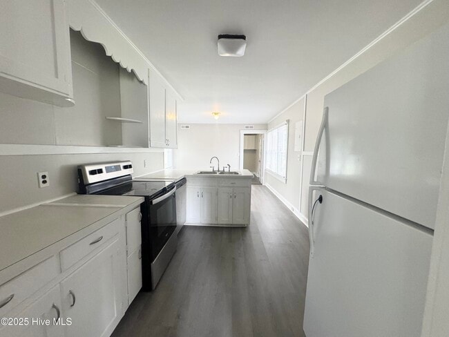 704 Agawam St in Elizabeth City, NC - Building Photo - Building Photo