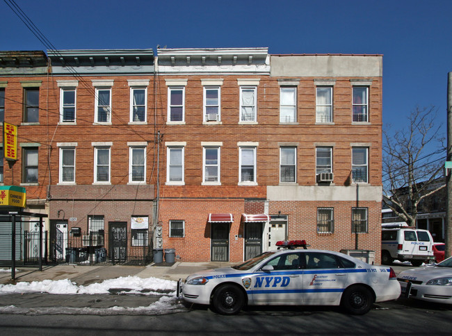 1017 Sutter Ave in Brooklyn, NY - Foto de edificio - Building Photo