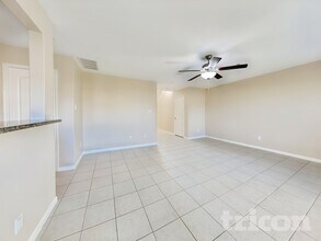 729 Totem Trail Dr in La Marque, TX - Building Photo - Building Photo