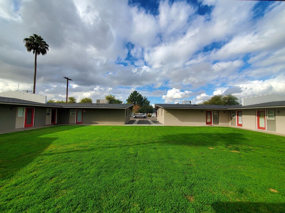 3021 N 22nd St in Phoenix, AZ - Building Photo