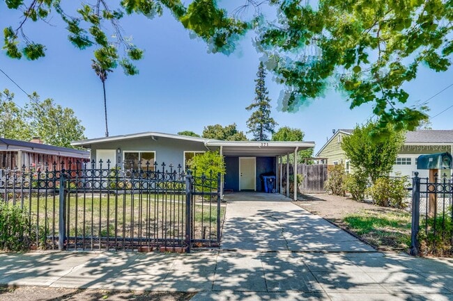 171 Hamilton Ave in Menlo Park, CA - Building Photo - Building Photo