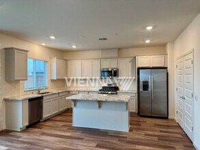 1262 Bray Dr in Woodland, CA - Building Photo - Building Photo