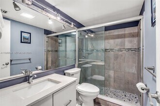 320 SE 10th Ave in Pompano Beach, FL - Building Photo - Building Photo