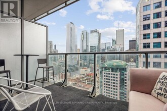 8-2608 Mercer St in Toronto, ON - Building Photo - Building Photo