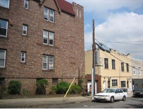 81-69 Woodhaven Blvd in Glendale, NY - Building Photo - Building Photo