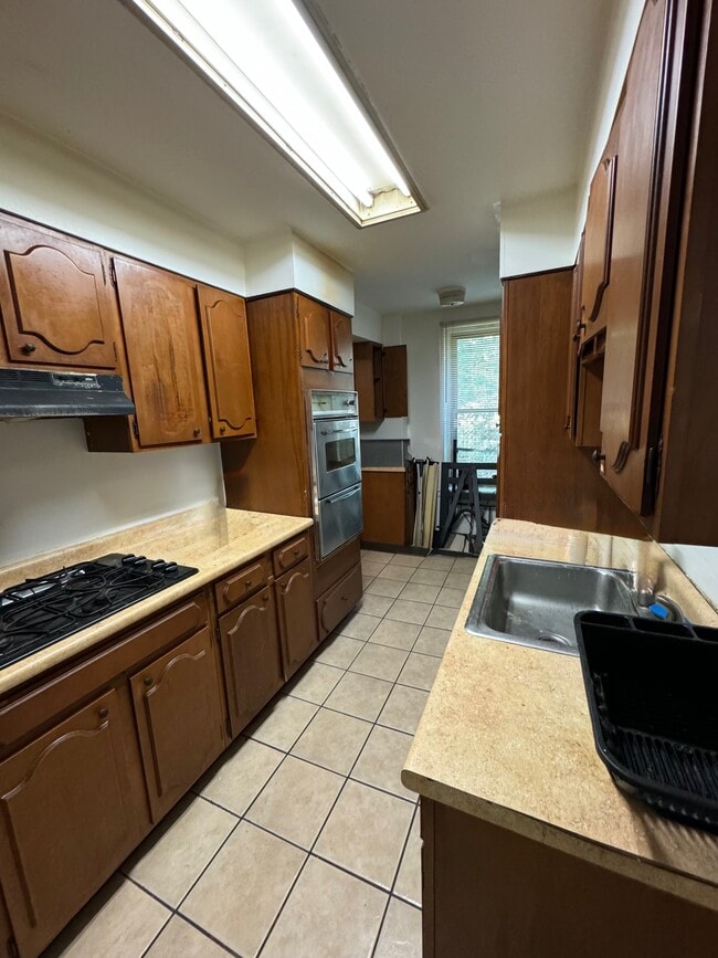 5601 Wilkins Ave, Unit 2 in Pittsburgh, PA - Building Photo - Building Photo