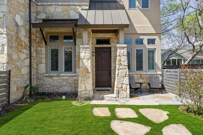 2002 Kinney Ave in Austin, TX - Building Photo - Building Photo