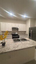 1422 Yellow Finch Dr in Davenport, FL - Building Photo - Building Photo
