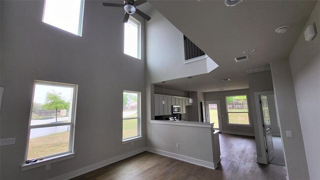 1512 Roseburg Dr in Austin, TX - Building Photo - Building Photo