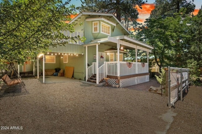 property at 2880 Paint Pony Ln