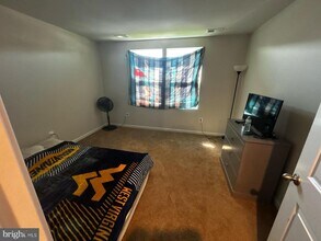 20 Rhea Dr in Martinsburg, WV - Building Photo - Building Photo