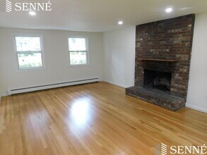5 Middle St in Lexington, MA - Building Photo - Building Photo