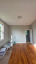 9 West St in Bristol, RI - Building Photo - Building Photo