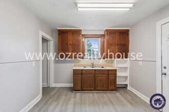 3907 Lagrange St in Toledo, OH - Building Photo - Building Photo