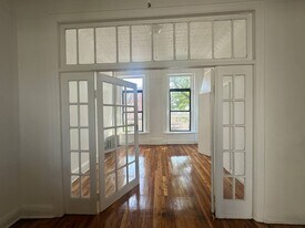 33 Woodhull St in Brooklyn, NY - Building Photo