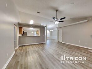 2968 Majestic Oaks Ln in Green Cove Springs, FL - Building Photo - Building Photo