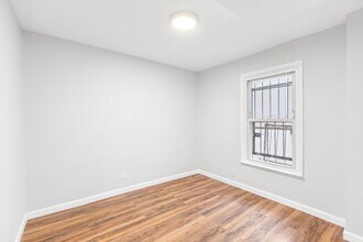 72 McAdoo Ave in Jersey City, NJ - Building Photo - Building Photo