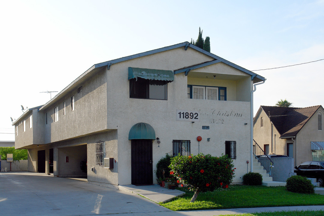 11892 Oxford in Hawthorne, CA - Foto de edificio