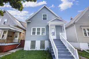 2356 S 19th St in Milwaukee, WI - Building Photo