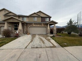 6929 S Vlg Hvn Dr in Midvale, UT - Building Photo