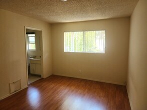 11307 Miranda St, Unit 1 in North Hollywood, CA - Building Photo - Building Photo