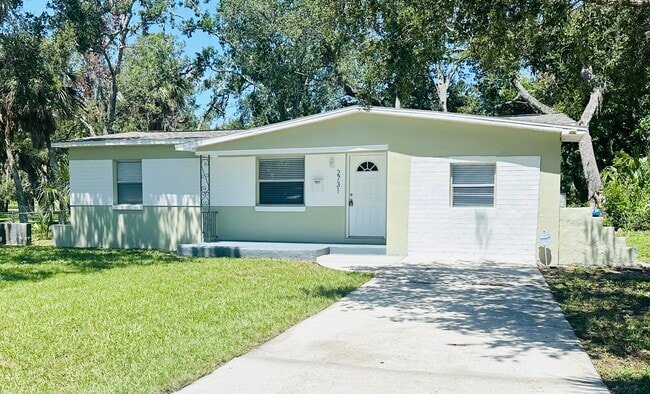 property at 2731 Union St S