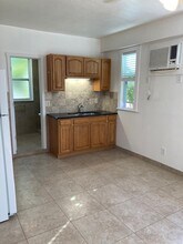 13291 McGregor Blvd, Unit #5 in Ft. Myers, FL - Building Photo - Building Photo