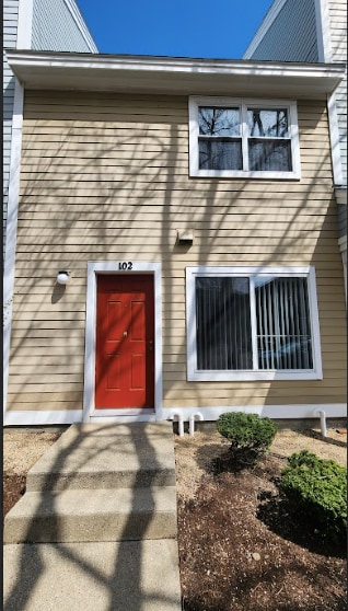 102 N Point Dr, Unit 102