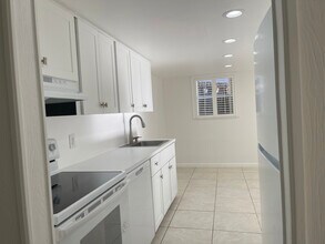 186 NW 4th Ave, Unit B in Boca Raton, FL - Building Photo - Building Photo