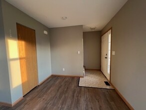 128 Robinson Ave in Cortland, IL - Building Photo - Building Photo