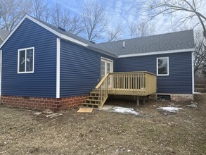 828 4th St in Nevada, IA - Foto de edificio - Building Photo