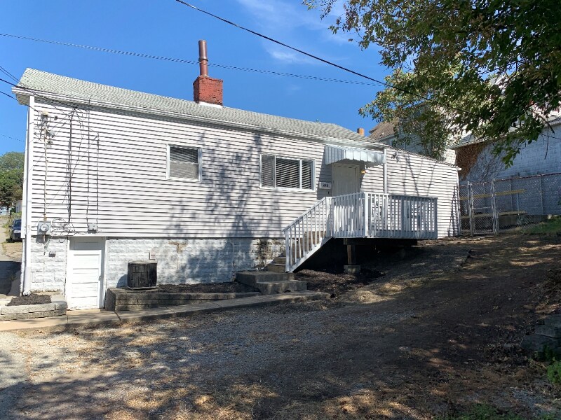 610 Southern Ave in Pittsburgh, PA - Building Photo
