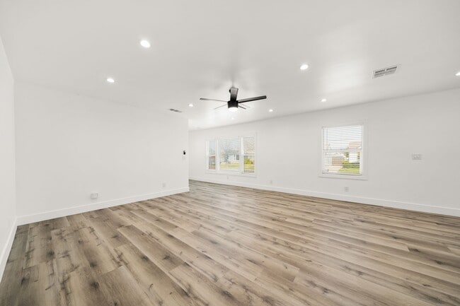 3504 Sandwood St in Lakewood, CA - Building Photo - Building Photo