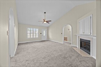 861 Loch Lomond Cir in Concord, NC - Foto de edificio - Building Photo