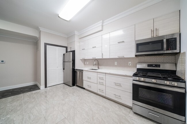 property at 186 Kensington Ave