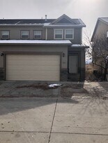 320 E 535 S in Vernal, UT - Building Photo